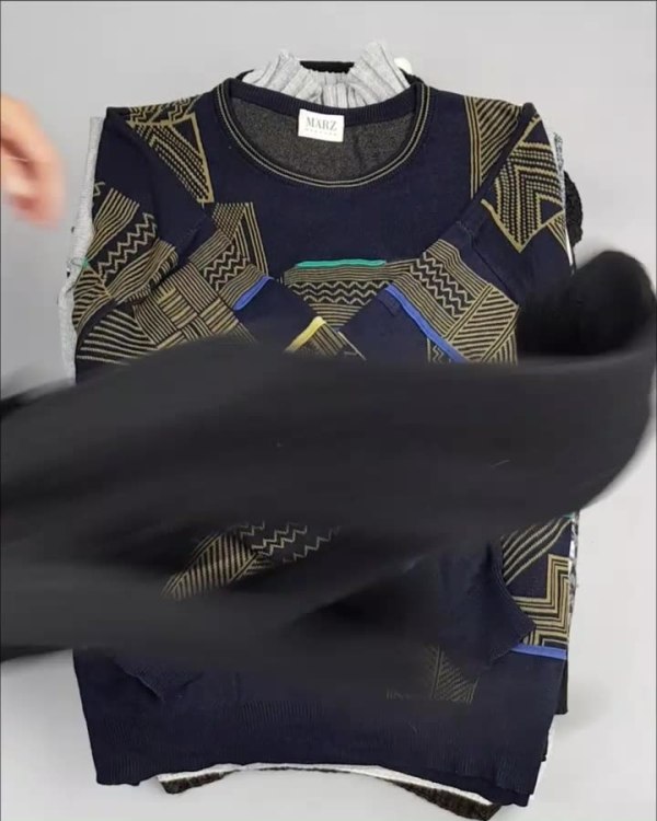 Фотография  700 - Джемпер муж+жен экстра#15 кг , Лот№2612 оптом в Благовещенске и Амурской области