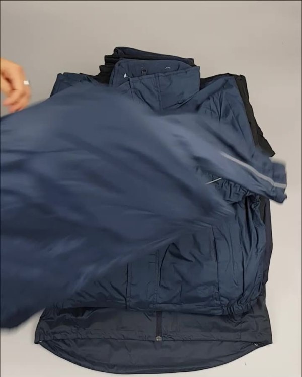 Фотография  982 - Куртки СПОРТ СТОК дети#10 кг , Лот№ 2641 оптом в Благовещенске и Амурской области