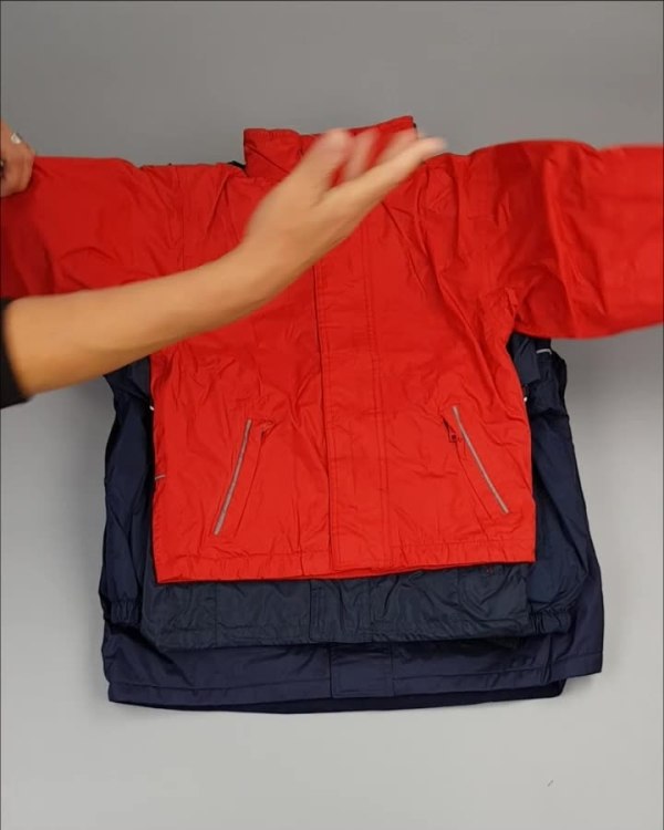 Фотография  905 - Куртки СПОРТ СТОК дети#10 кг , Лот№ 2643 оптом в Благовещенске и Амурской области