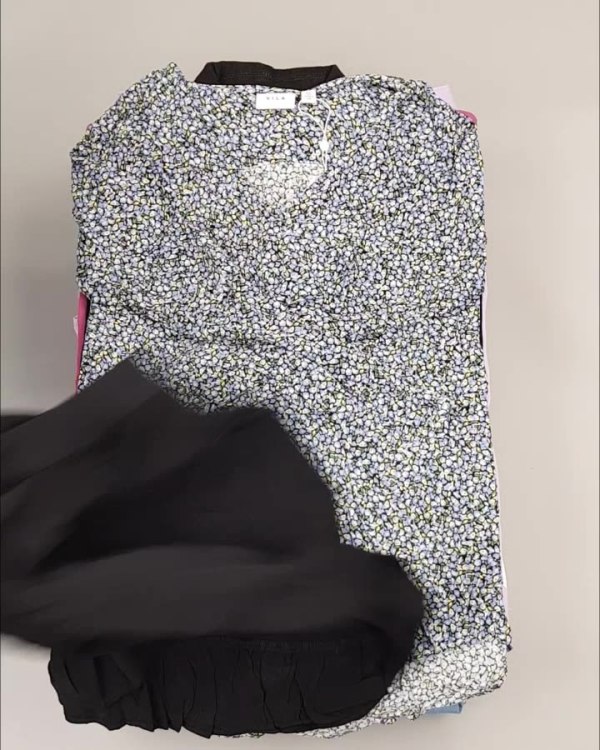 Фотография  137 - VILA Summer mix#15 кг, ЛОТ №4357 оптом в Благовещенске и Амурской области