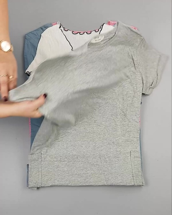 Фотография  821 - Футболки Корея#20 шт, ЛОТ №5068 оптом в Благовещенске и Амурской области