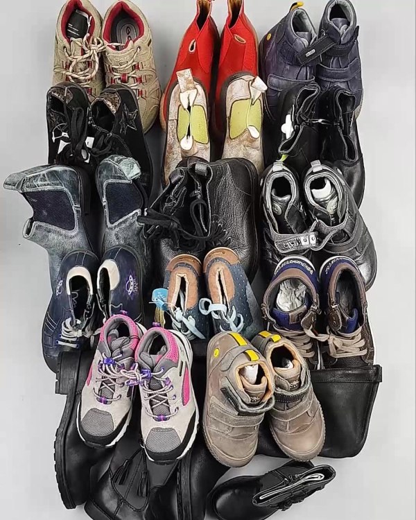 Фотография  439 - Обувь СТОК дети зима#10 кг, ЛОТ №5489 оптом в Благовещенске и Амурской области