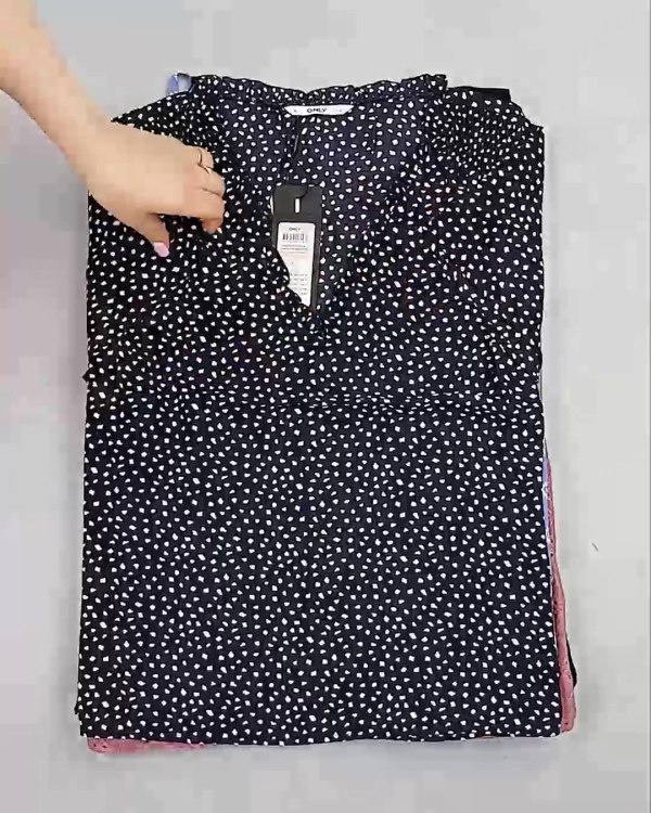 Фотография  127 - Блузки Bestseller 44#5 кг, ЛОТ №6084 оптом в Благовещенске и Амурской области