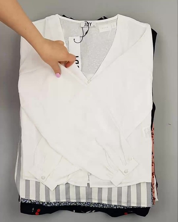 Фотография  910 - Блузки Bestseller 44#5 кг, ЛОТ №6084 оптом в Благовещенске и Амурской области