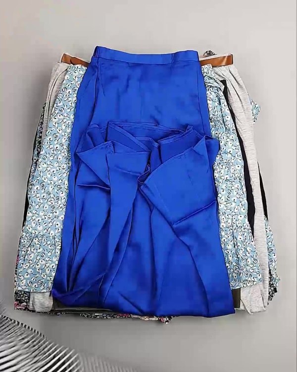 Фотография  969 - Юбки Bestseller 44#5 кг, ЛОТ №6121 оптом в Благовещенске и Амурской области