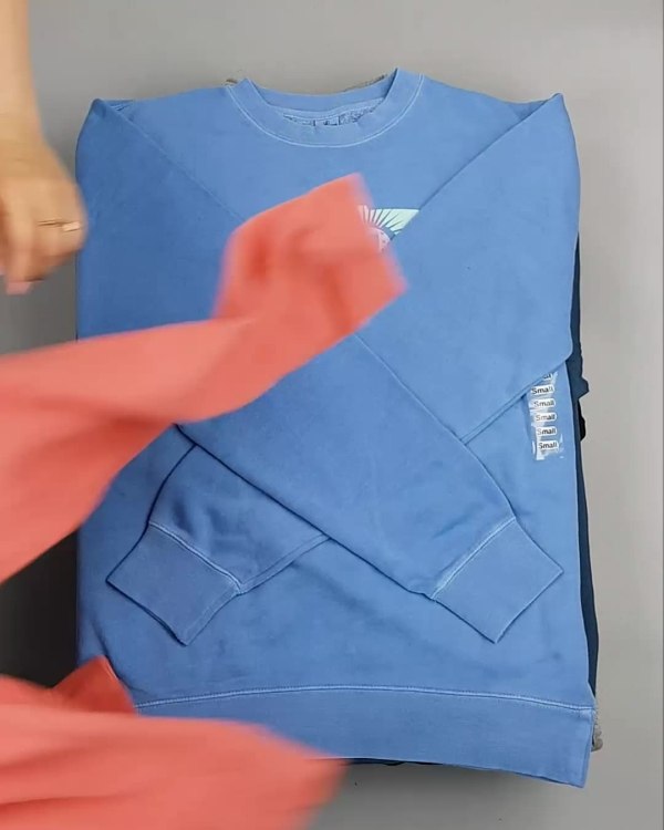 Фотография  112 - Толстовки СТОК CAN#15 кг, ЛОТ №6268 оптом в Благовещенске и Амурской области