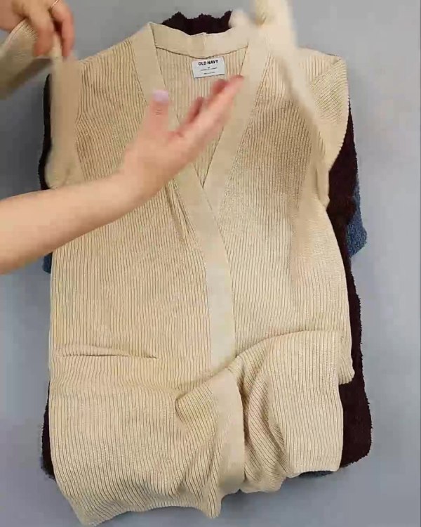 Фотография  810 - Кардиганы СТОК CAN#10 кг, ЛОТ №6474 оптом в Благовещенске и Амурской области