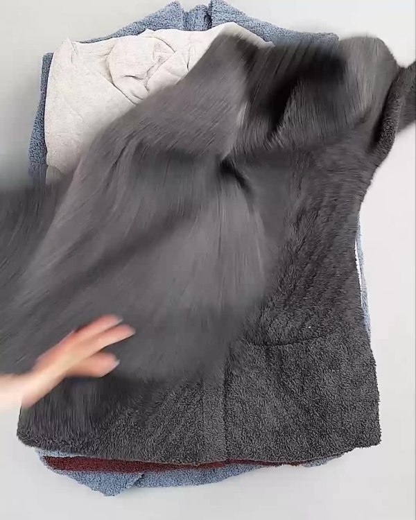 Фотография  744 - Кардиганы СТОК CAN#10 кг, ЛОТ №6474 оптом в Благовещенске и Амурской области