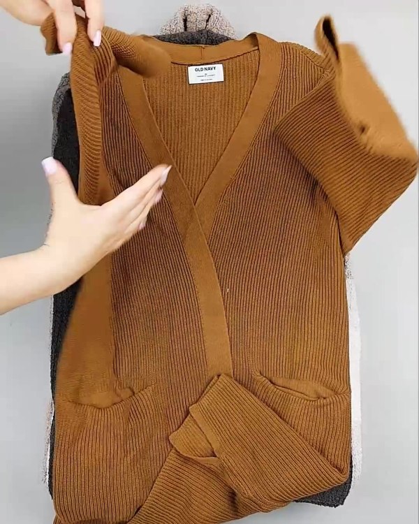 Фотография  419 - Кардиганы СТОК CAN#10 кг, ЛОТ №6474 оптом в Благовещенске и Амурской области