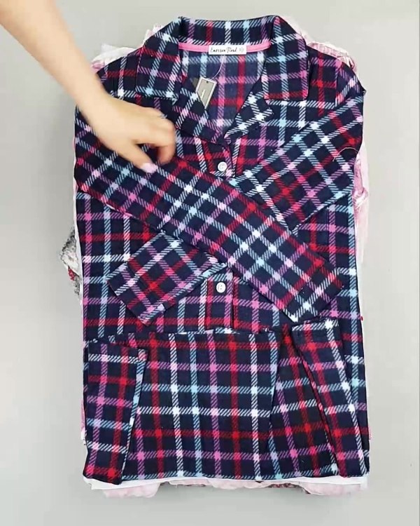 Фотография  592 - Домашняя одежда CAN#10 кг, ЛОТ №6482 оптом в Благовещенске и Амурской области