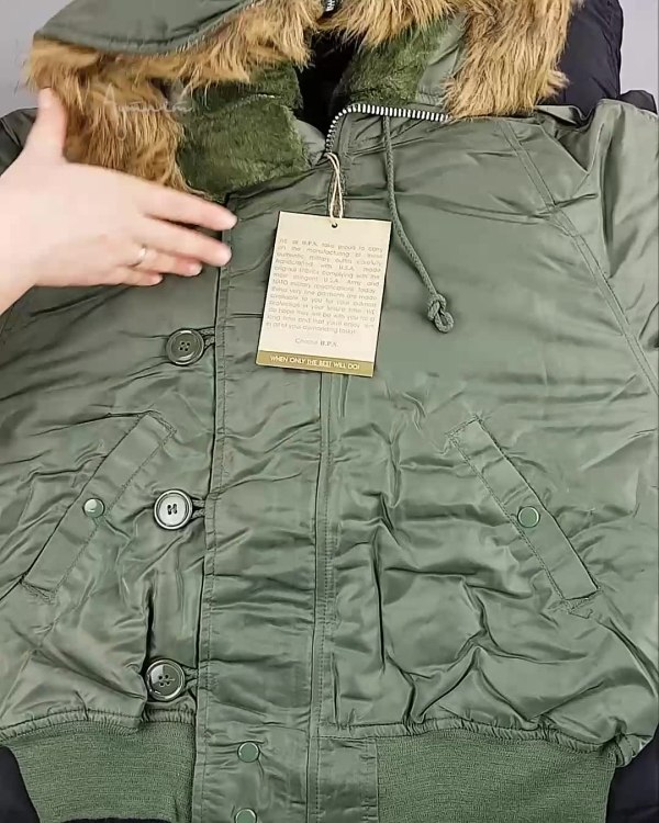 Фотография  833 - Верхняя одежда Англия СТОК #10 кг, ЛОТ №6727 оптом в Благовещенске и Амурской области