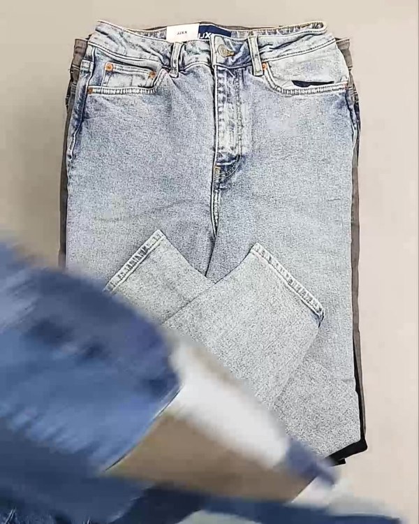 Фотография  834 - Джинсы женские Дания#10 кг, ЛОТ №6762 оптом в Благовещенске и Амурской области