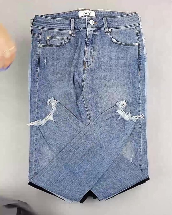 Фотография  804 - Джинсы женские Дания#10 кг, ЛОТ №6764 оптом в Благовещенске и Амурской области