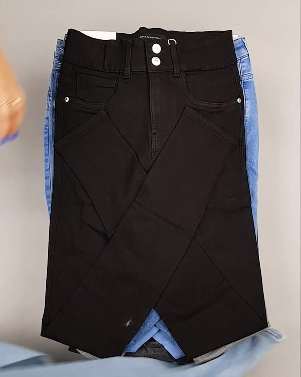 Фотография  691 - Джинсы женские Дания#10 кг, ЛОТ №6765 оптом в Благовещенске и Амурской области