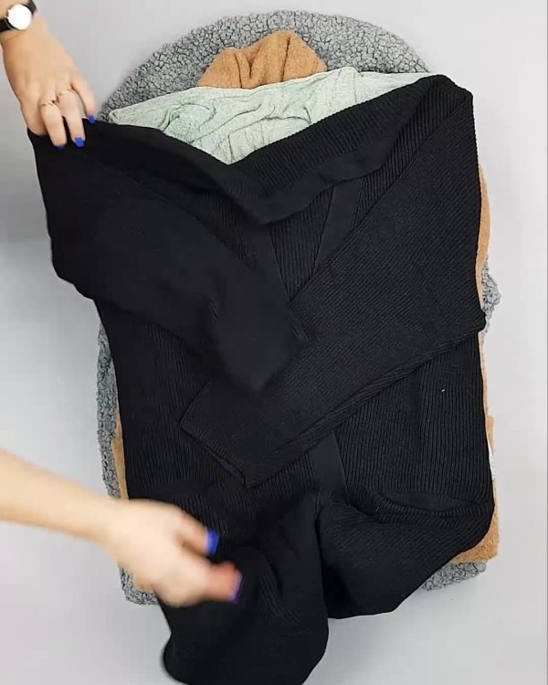 Фотография  779 - Кардиганы СТОК CAN#10 кг, ЛОТ №6887 оптом в Благовещенске и Амурской области