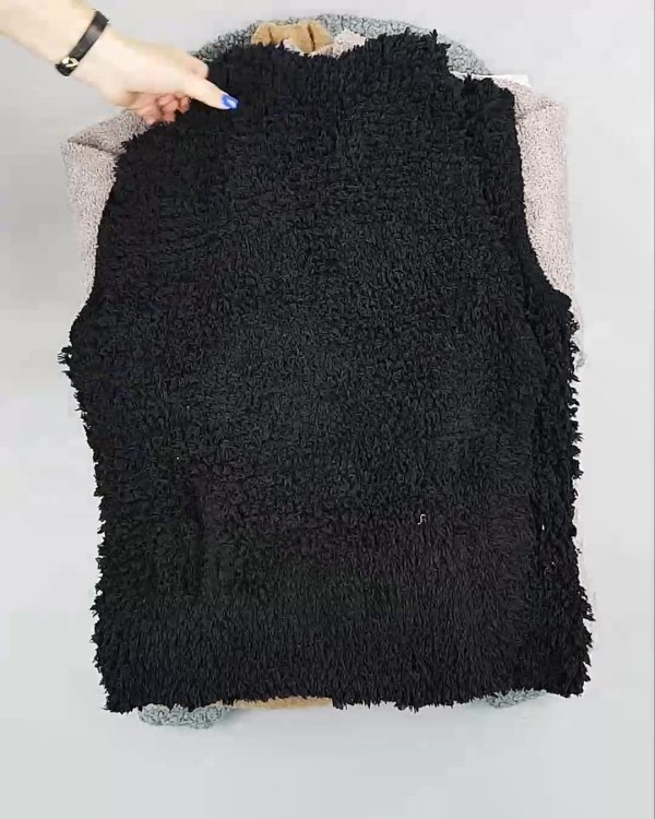 Фотография  811 - Кардиганы СТОК CAN#10 кг, ЛОТ №6887 оптом в Благовещенске и Амурской области