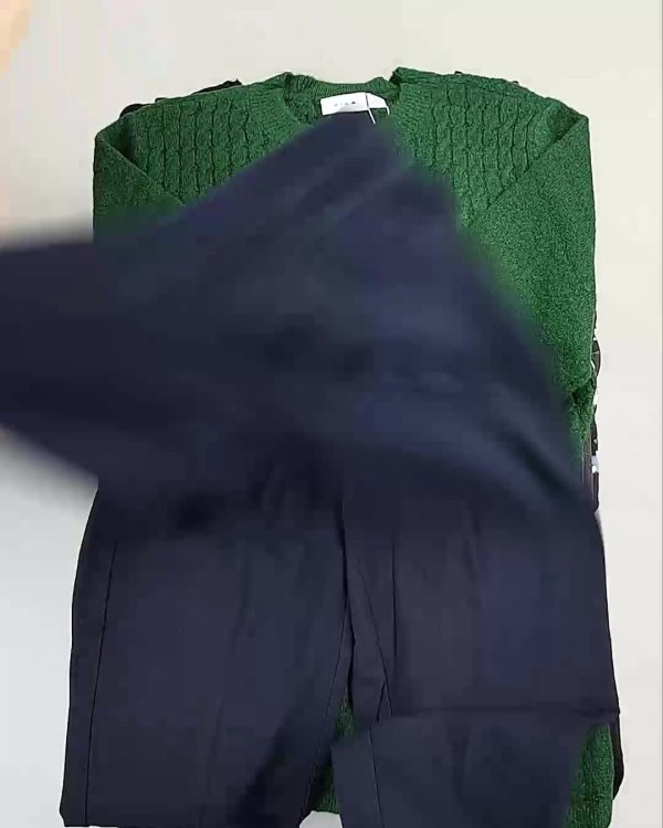 Фотография  848 - DK+Bestseller Winter mix 064#15 кг, ЛОТ №6895 оптом в Благовещенске и Амурской области