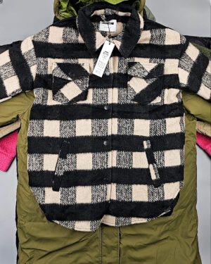 Купить Верхняя одежда BESTSELLER Дания#12 кг, ЛОТ №5189 оптом в Благовещенске и Амурской области