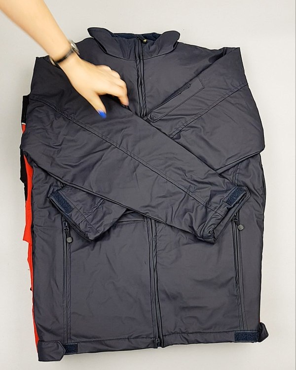 Фотография  415 - Ветровки CAN 084#10 кг, ЛОТ №6939 оптом в Благовещенске и Амурской области