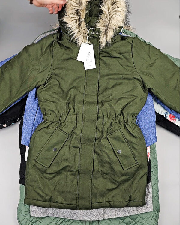 Фотография  564 - Верхняя одежда VILA#10 кг, ЛОТ №6823 оптом в Благовещенске и Амурской области