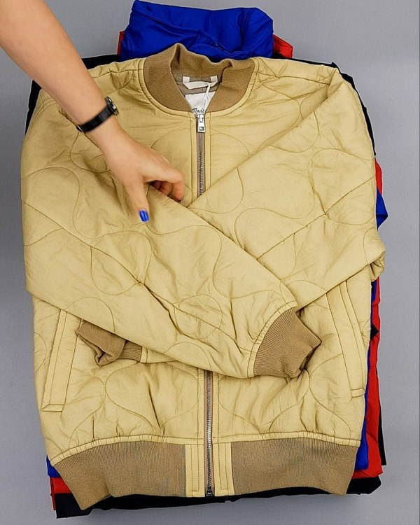 Фотография  149 - Ветровки CAN 084#10 кг, ЛОТ №6939 оптом в Благовещенске и Амурской области