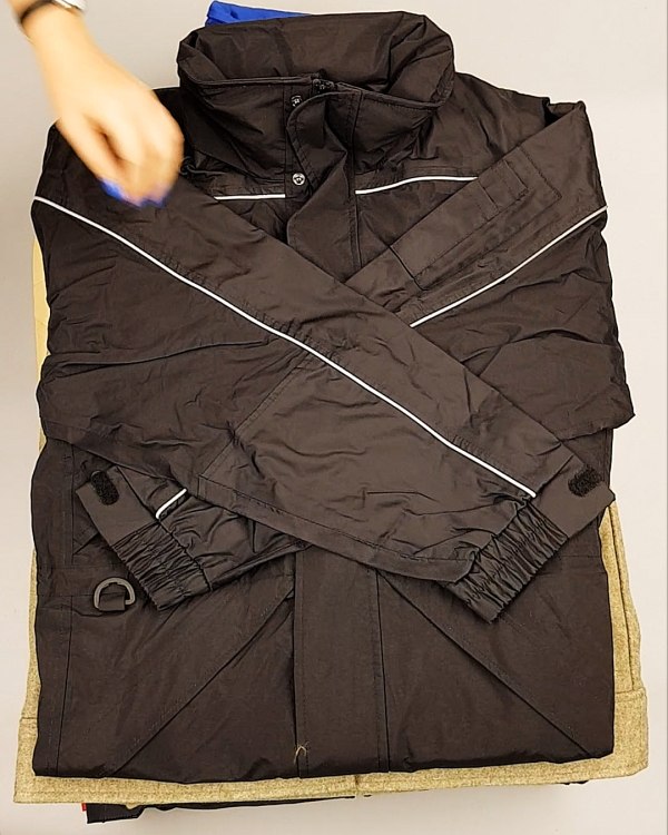 Фотография  761 - Ветровки CAN 084#10 кг, ЛОТ №6939 оптом в Благовещенске и Амурской области