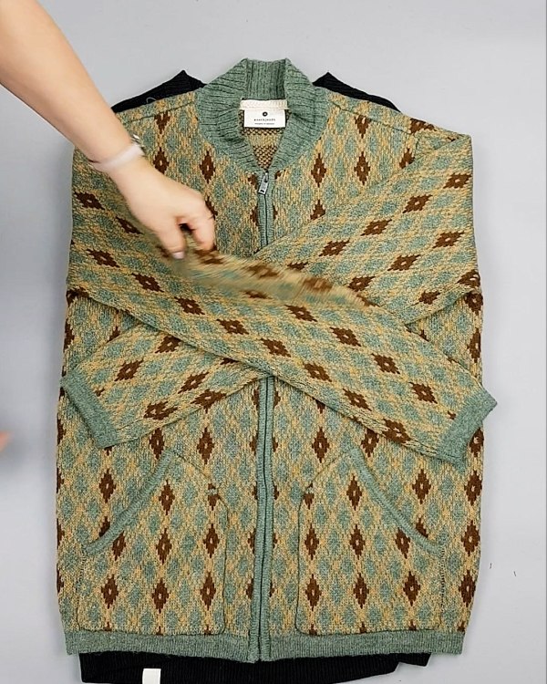 Фотография  916 - ANERKJENDT джемпера 104#10 кг, ЛОТ №7127 оптом в Благовещенске и Амурской области