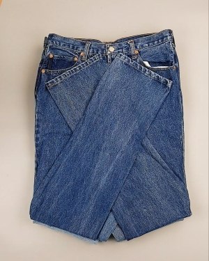 Фотография  242 - Джинсы LEVIS муж #7,6 кг, ЛОТ №7015 оптом в Благовещенске и Амурской области