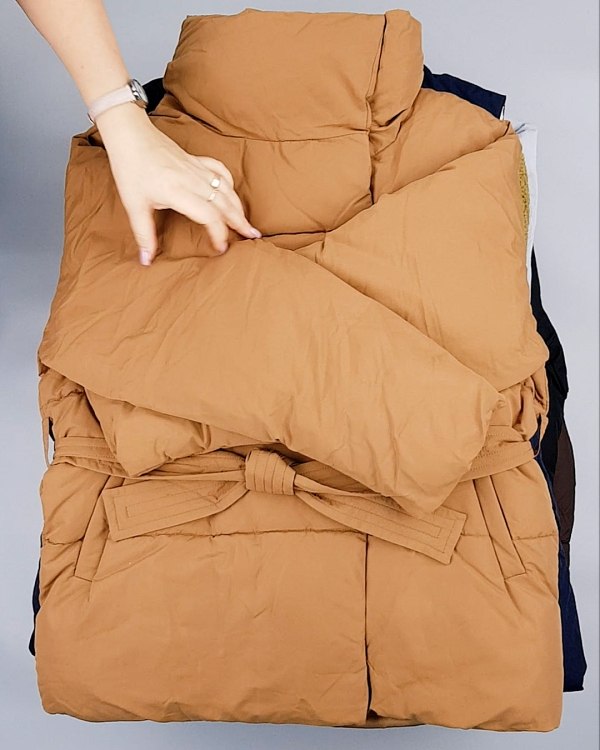 Фотография  859 - Верхняя одежда Дания#9,9 кг, ЛОТ №7057 оптом в Благовещенске и Амурской области