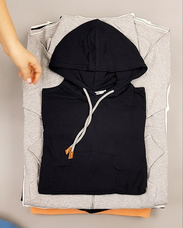 Фотография  777 - SORBINO+RICHMOND men (толстовки+штаны)#9,9 кг, ЛОТ №7106 оптом в Благовещенске и Амурской области