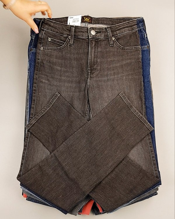 Фотография  444 - Джинсы LEE м/ж#7,9 кг, ЛОТ №7032 оптом в Благовещенске и Амурской области