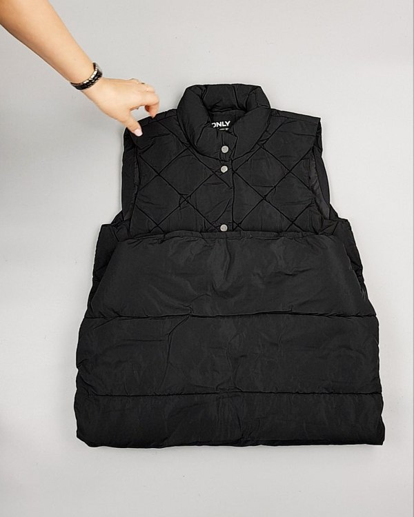 Фотография  436 - Верхняя одежда ONLY 104#10 кг, ЛОТ №7196 оптом в Благовещенске и Амурской области