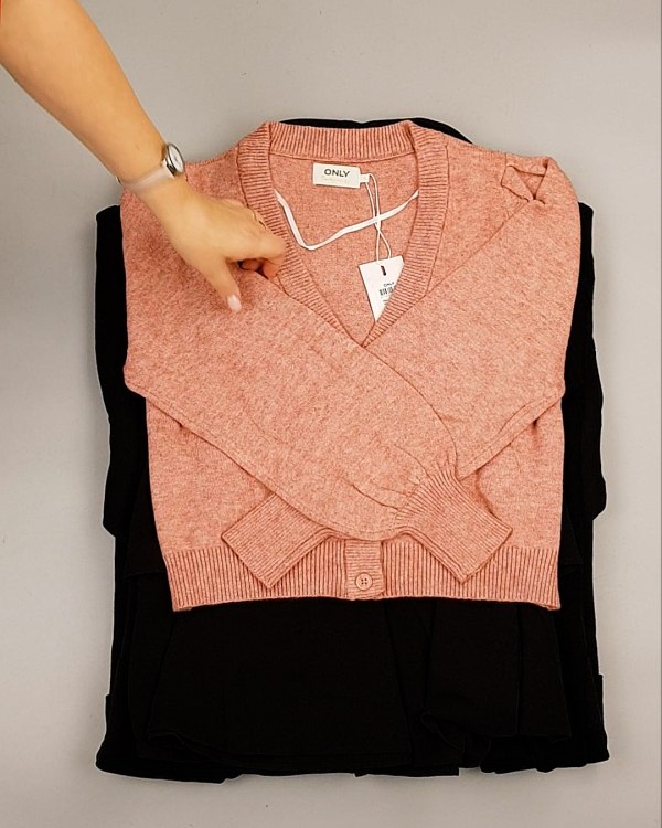 Фотография  998 - ONLY Winter mix 104#15 кг, ЛОТ №7182 оптом в Благовещенске и Амурской области