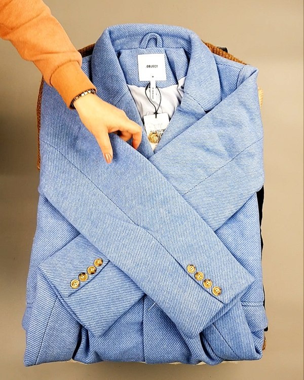 Фотография  518 - Bestseller Winter В mix 114#15 кг, ЛОТ №7372 оптом в Благовещенске и Амурской области