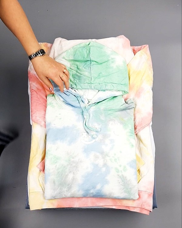 Фотография  788 - HOODIE CAN 084#10 кг, ЛОТ №7426 оптом в Благовещенске и Амурской области