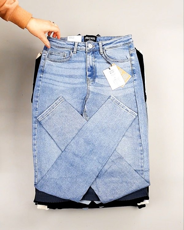 Фотография  366 - PIECES Winter mix 104#15 кг, ЛОТ №7379 оптом в Благовещенске и Амурской области