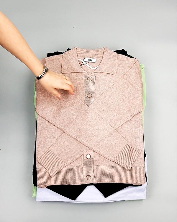 Фотография  848 - Bestseller Winter mix 104#15 кг, ЛОТ №7346 оптом в Благовещенске и Амурской области