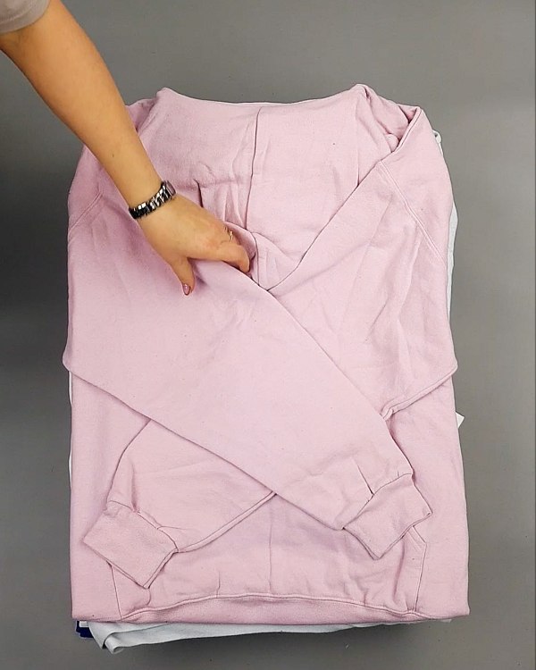 Фотография  562 - Толстовки м/ж (Sweat Tops)#20 кг, ЛОТ №7435 оптом в Благовещенске и Амурской области