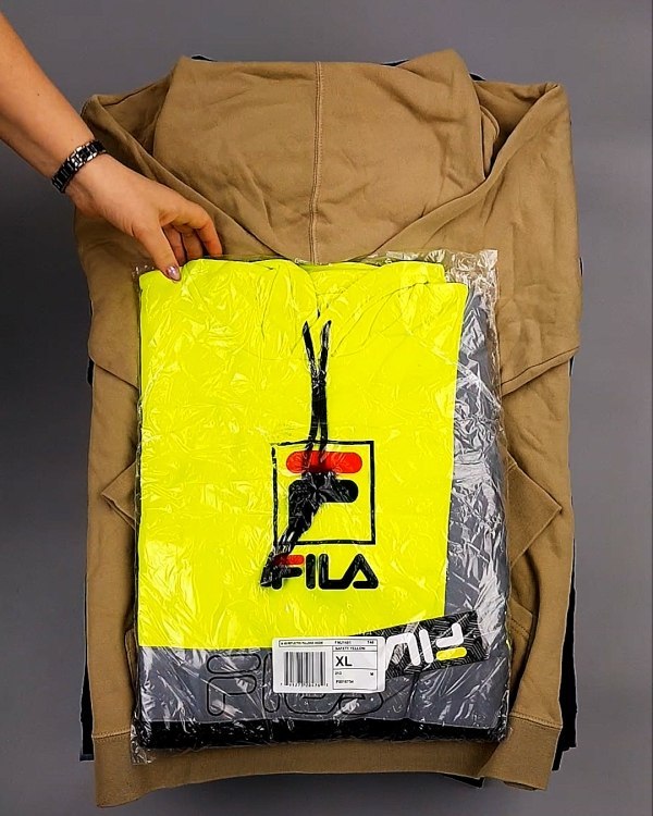 Фотография  800 - Толстовки СТОК CAN 0424#10 кг, ЛОТ №7447 оптом в Благовещенске и Амурской области