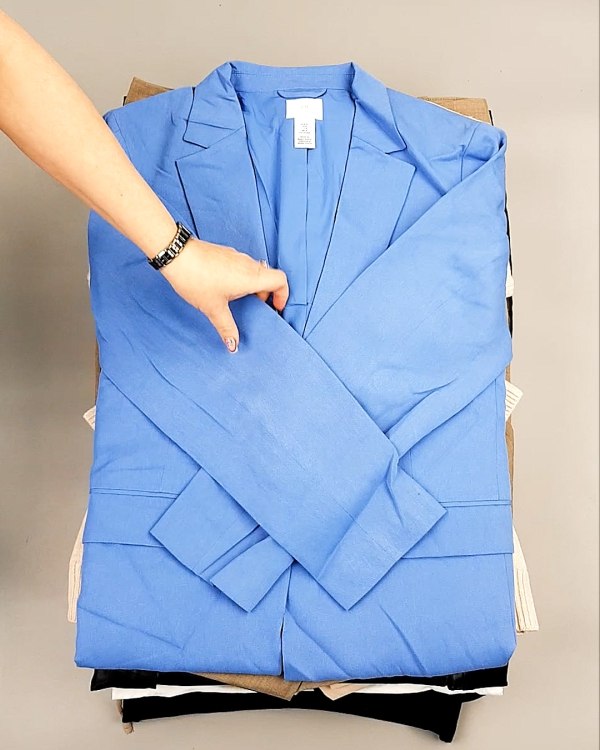 Фотография  408 - 12191 H&M mix textil 1224#25 кг, ЛОТ №7489 оптом в Благовещенске и Амурской области