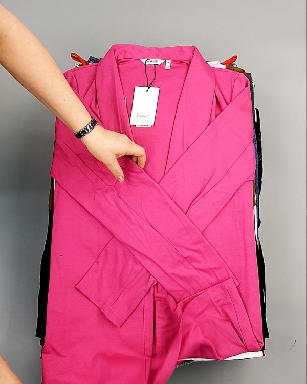 Фотография  654 - Bestseller Summer mix 104#15 кг, ЛОТ №7494 оптом в Благовещенске и Амурской области