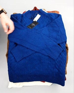 Фотография  628 - Джемпера СТОК CAN 084#7 кг, ЛОТ №7651 оптом в Благовещенске и Амурской области