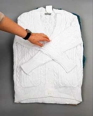 Фотография  305 - Джемпера СТОК CAN 084#7 кг оптом в Благовещенске и Амурской области