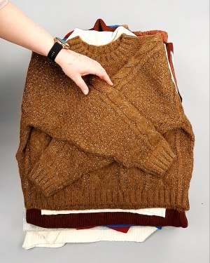 Фотография  780 - Джемпера СТОК CAN 084#7 кг, ЛОТ №7651 оптом в Благовещенске и Амурской области