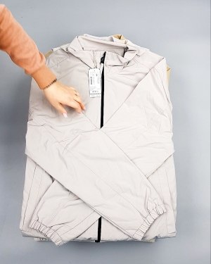 Фотография  530 - Верхняя одежда весна TOM TAILOR 124#7,1 кг, ЛОТ №7580 оптом в Благовещенске и Амурской области