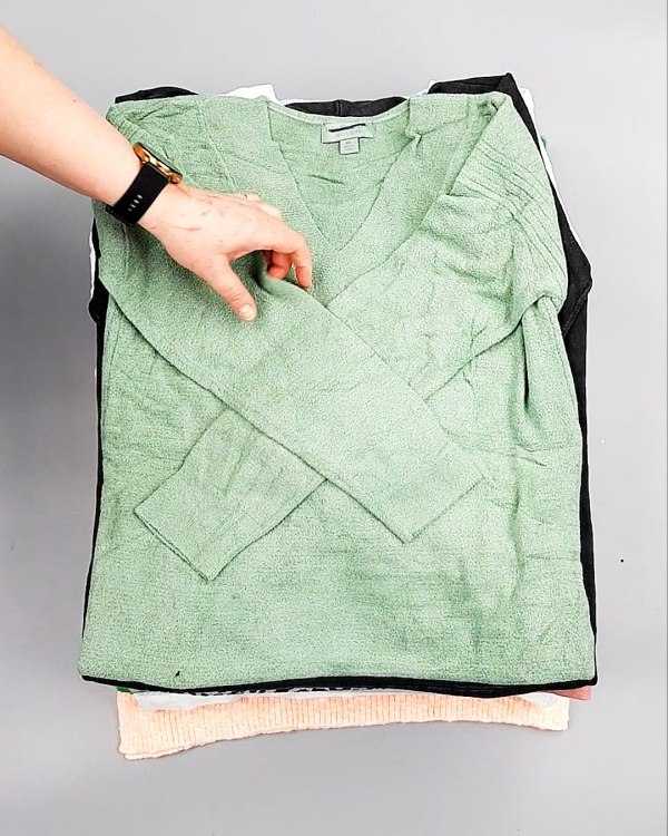 Фотография  803 - Джемпера легкие СТОК CAN 084#7 кг, ЛОТ №7635 оптом в Благовещенске и Амурской области