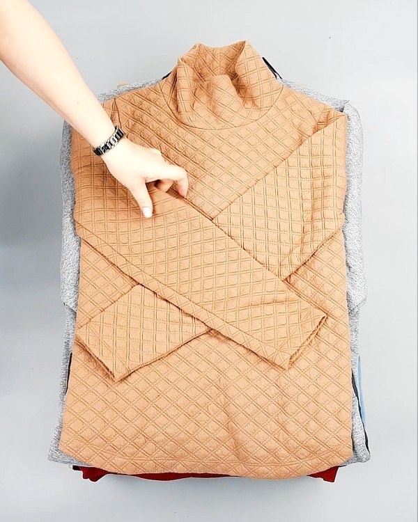 Фотография  105 - SWEATSHIRT CAN 084#10 кг, ЛОТ №7619 оптом в Благовещенске и Амурской области