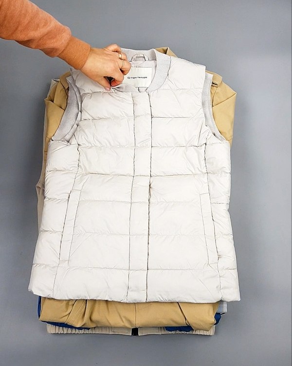 Фотография  334 - Верхняя одежда весна TOM TAILOR 124#7,1 кг, ЛОТ №7580 оптом в Благовещенске и Амурской области