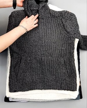 Фотография  528 - Джемпера СТОК CAN 084#7 кг, ЛОТ №7648 оптом в Благовещенске и Амурской области