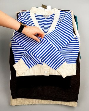 Фотография  514 - Джемпера СТОК CAN 084#7 кг оптом в Благовещенске и Амурской области